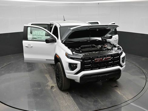 New 2026 GMC Canyon Elevation image 39