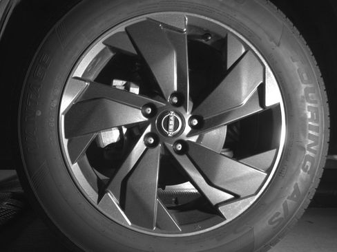 Used 2025 Nissan Rogue SV AWD/4WD image 12
