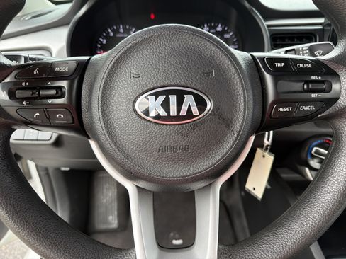 Used 2021 Kia Rio S FWD image 11