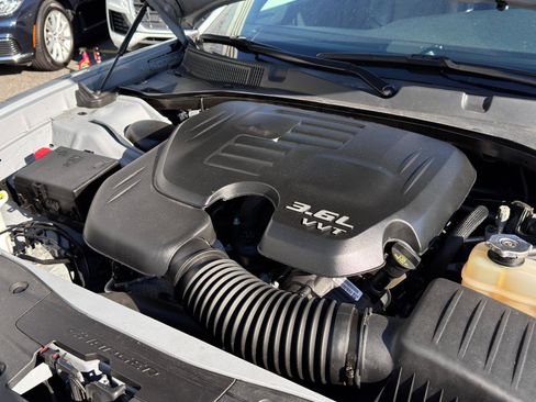 Used 2021 Dodge Charger SXT w/ Leather Interior Group image 29