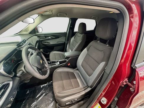 Used 2022 Chevrolet TrailBlazer LT w/ Confidence II Package FWD image 20
