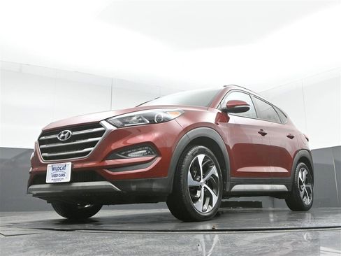 Used 2018 Hyundai Tucson Value w/ Cargo Package FWD image 29