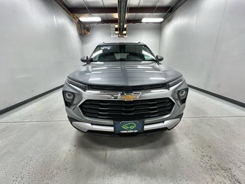 Certified 2024 Chevrolet TrailBlazer LT w/ LT Cold Weather Package AWD/4WD image 3