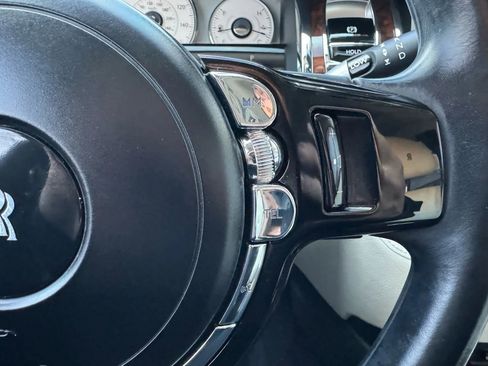Used 2015 Rolls-Royce Ghost image 17