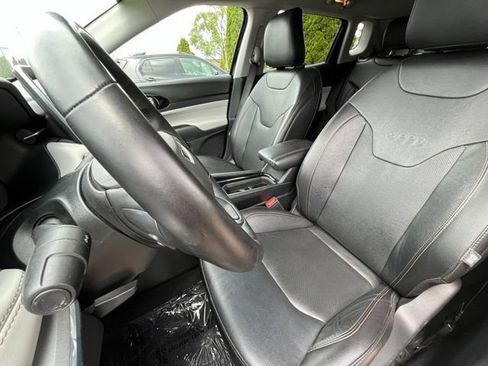 Used 2022 Jeep Compass Limited AWD/4WD image 18