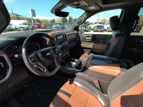 Used 2019 Chevrolet Silverado 1500 High Country w/ Technology Package AWD/4WD image 22
