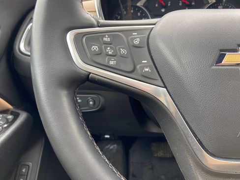 Used 2023 Chevrolet Equinox Premier image 23