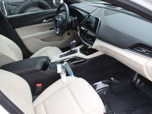 Used 2020 Cadillac CT4 Luxury w/ Sun And Sound Package AWD/4WD image 34