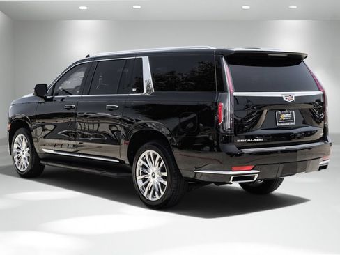 Used 2021 Cadillac Escalade ESV Premium Luxury w/ Performance Package RWD image 9