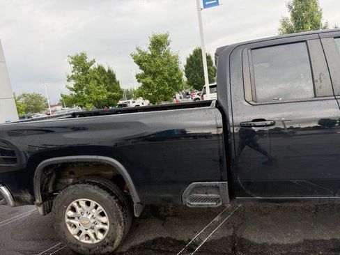 Used 2024 Chevrolet Silverado 2500 LT w/ Convenience Package AWD/4WD image 18