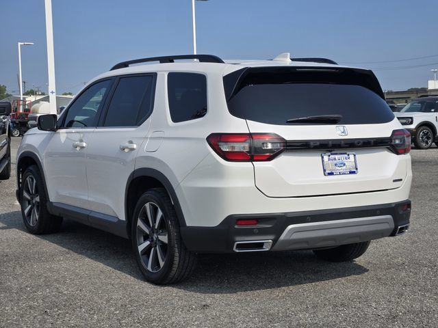Used 2023 Honda Pilot Touring image 5