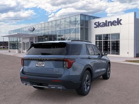New 2026 Ford Explorer Active w/ Active Comfort Package AWD/4WD image 8