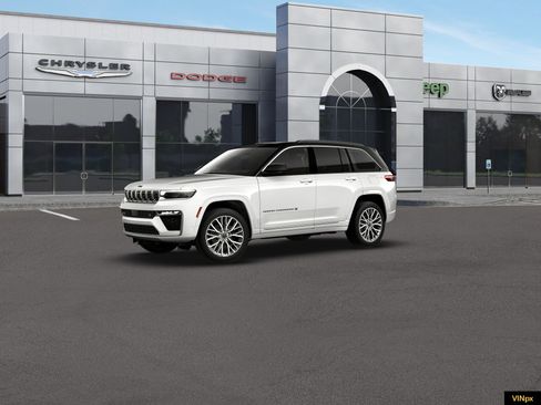 New 2026 Jeep Grand Cherokee Summit AWD/4WD image 2