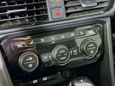 Used 2024 Volkswagen Taos SE w/ Panoramic Sunroof Package image 27