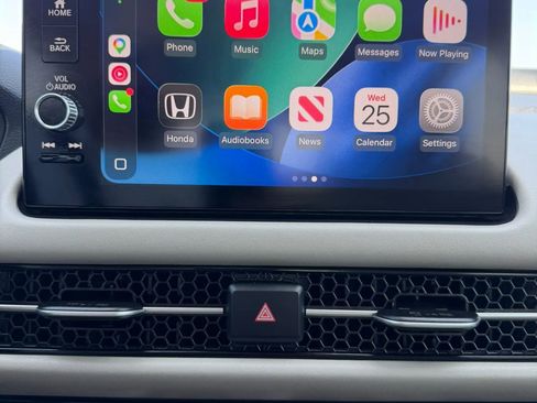 Used 2025 Honda HR-V EX-L image 9