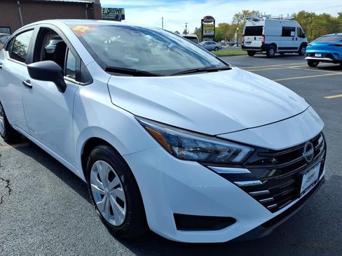 Used 2025 Nissan Versa S image 8