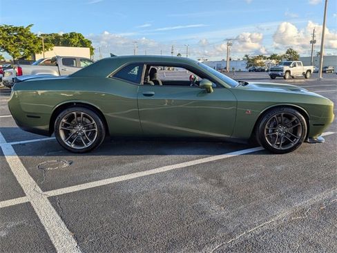 Used 2022 Dodge Challenger R/T Scat Pack w/ Dynamics Package image 13