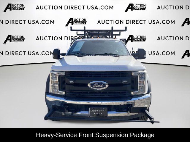 Used 2018 Ford F550 2WD Crew Cab Super Duty image 3