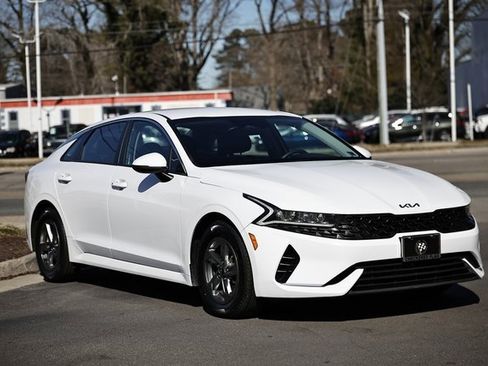Used 2024 Kia K5 LXS image 13