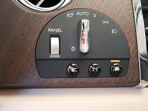 Certified 2019 Rolls-Royce Wraith RWD image 26