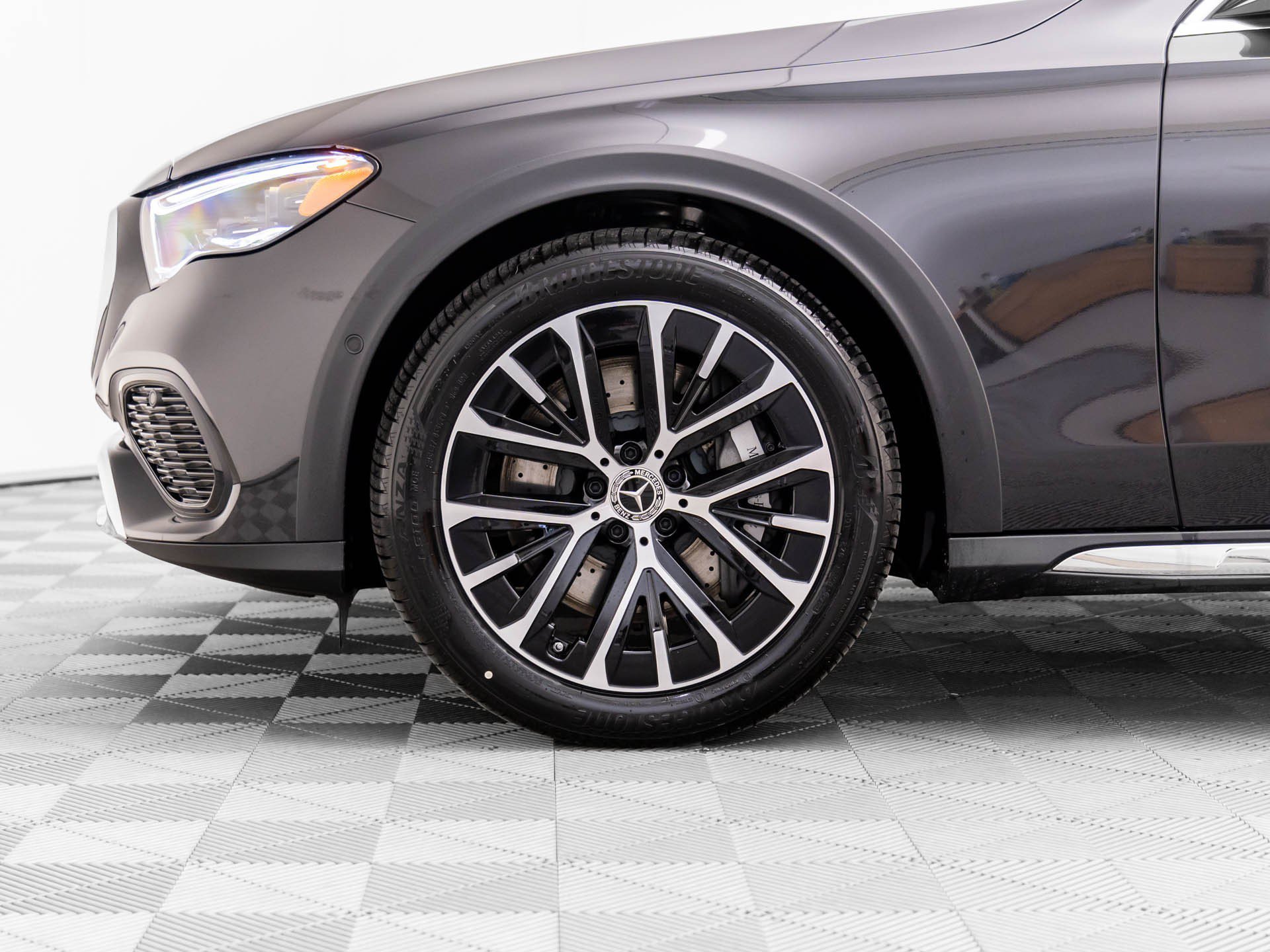 Certified 2025 Mercedes-Benz E 450 4MATIC All-Terrain Wagon image 34