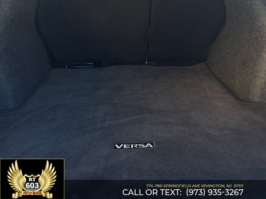 Used 2024 Nissan Versa SV FWD image 7