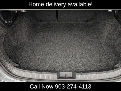 Used 2026 Volkswagen Jetta SE FWD image 30