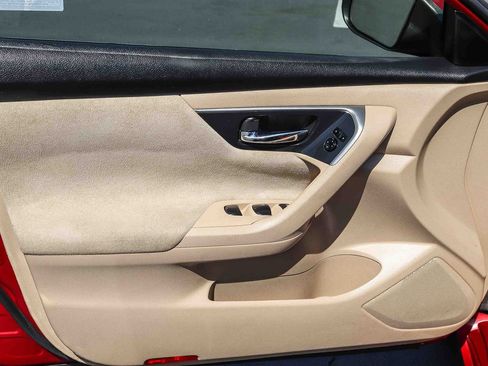 Used 2013 Nissan Altima 2.5 SV FWD image 26