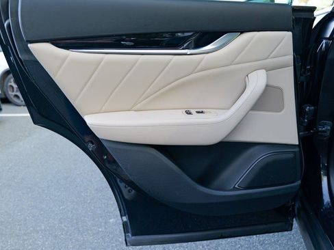 Used 2022 Maserati Levante GT image 24