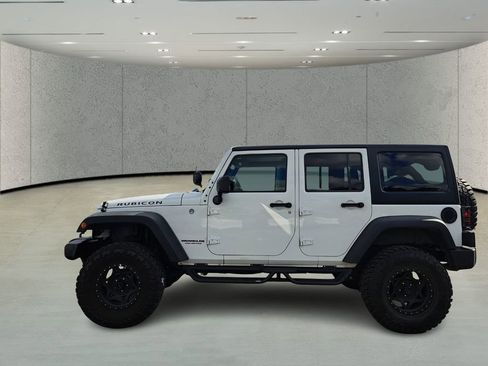 Used 2017 Jeep Wrangler Unlimited Rubicon w/ Connectivity Group image 8