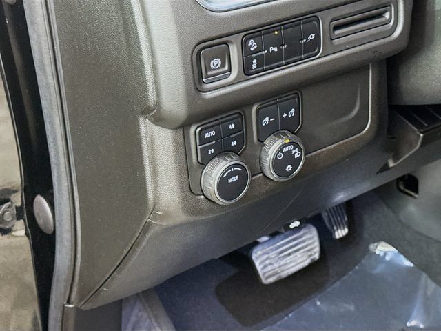 Used 2021 Chevrolet Suburban Z71 AWD/4WD image 10