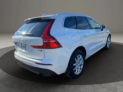 Used 2019 Volvo XC60 T5 Momentum w/ Premium Package AWD/4WD image 5