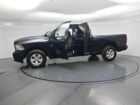 Used 2018 RAM 1500 Express image 37