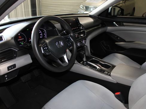 Used 2019 Honda Accord LX image 23