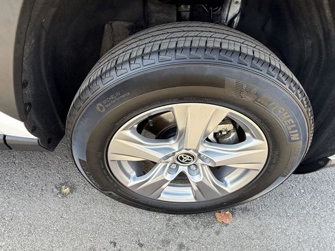 Certified 2025 Toyota RAV4 XLE image 24