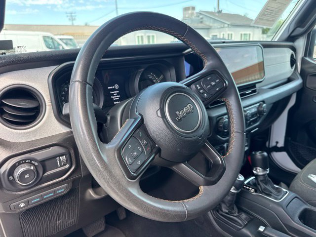 Used 2024 Jeep Wrangler Unlimited AWD/4WD image 10