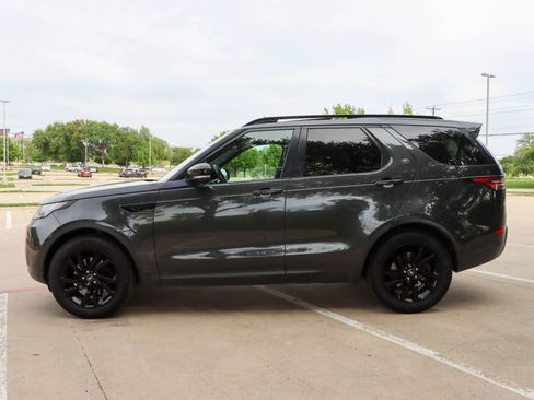 Used 2017 Land Rover Discovery HSE AWD/4WD image 4