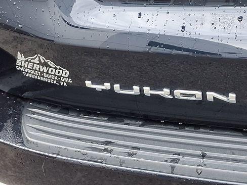 Used 2022 GMC Yukon SLT w/ SLT Luxury Package image 31