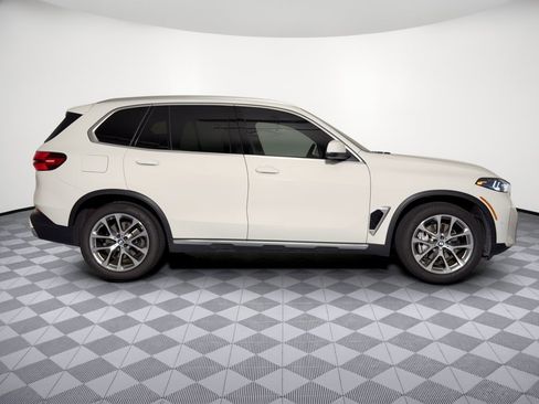 Used 2026 BMW X5 sDrive40i w/ Premium Package RWD image 8