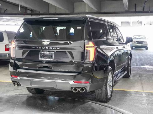 Used 2025 Chevrolet Suburban Premier RWD image 26