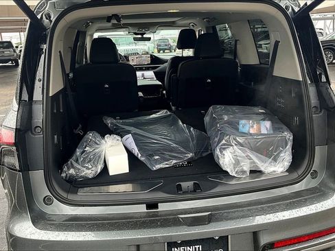 New 2026 INFINITI QX80 Luxe RWD image 40