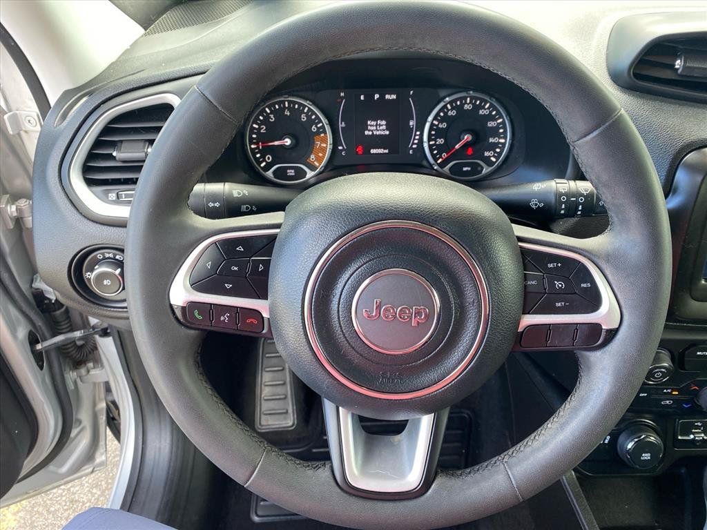 Used 2020 Jeep Renegade Latitude AWD/4WD image 10