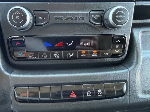 Used 2023 RAM ProMaster 3500 FWD image 37