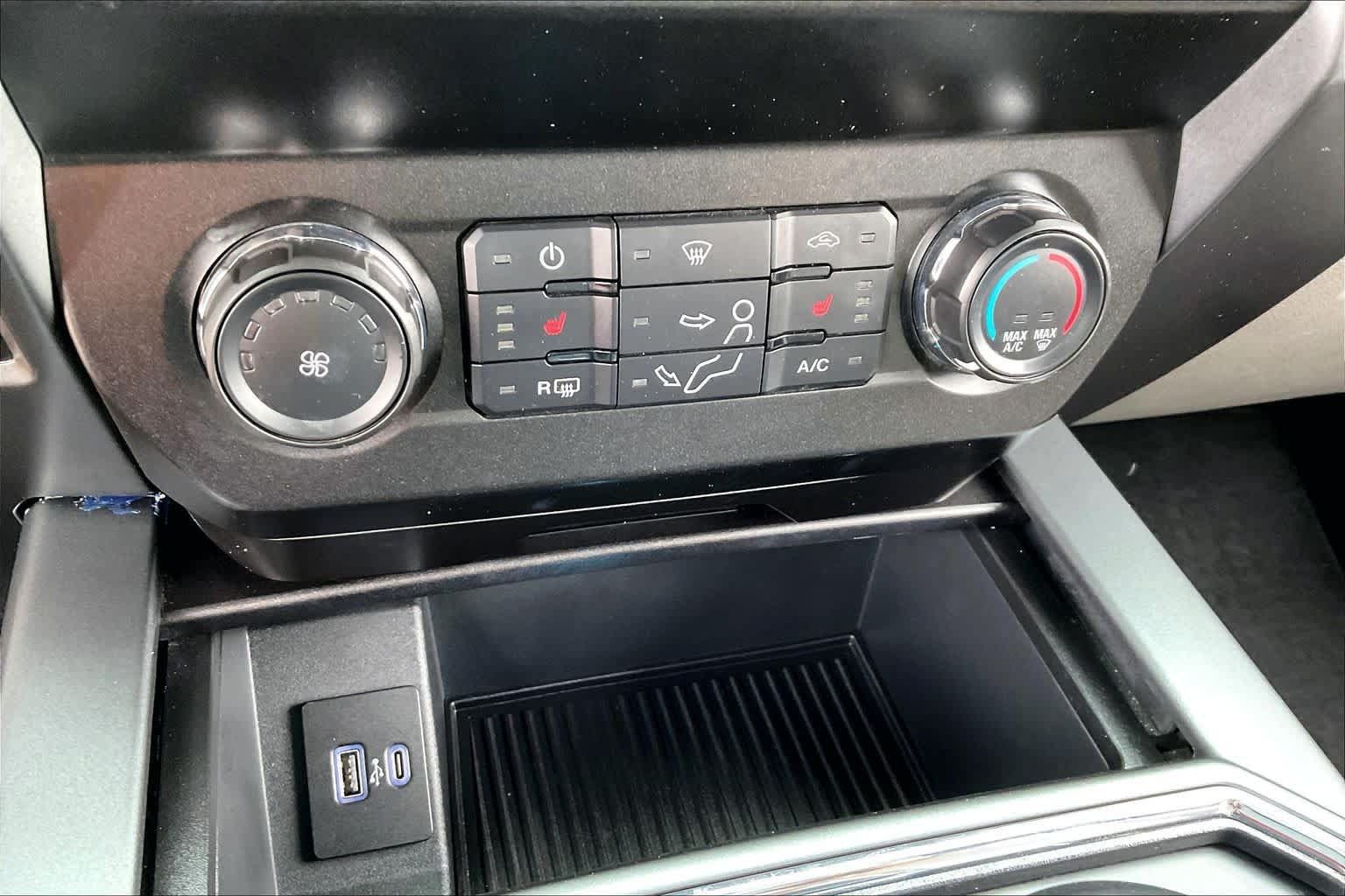 Used 2022 Ford F250 XLT w/ XLT Premium Package AWD/4WD image 32