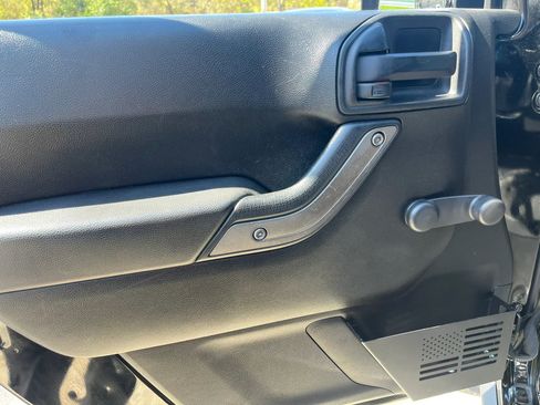 Used 2012 Jeep Wrangler Sport image 28