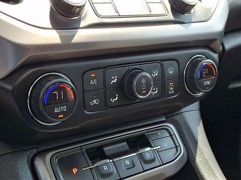 Certified 2021 GMC Acadia AT4 w/ LPO, Adventure Package AWD/4WD image 17