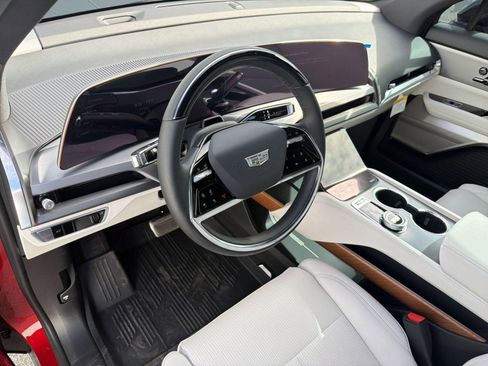 New 2026 Cadillac Vistiq Luxury w/ LPO, Floor Liner Package AWD/4WD image 3