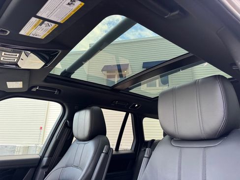 Used 2018 Land Rover Range Rover HSE image 14