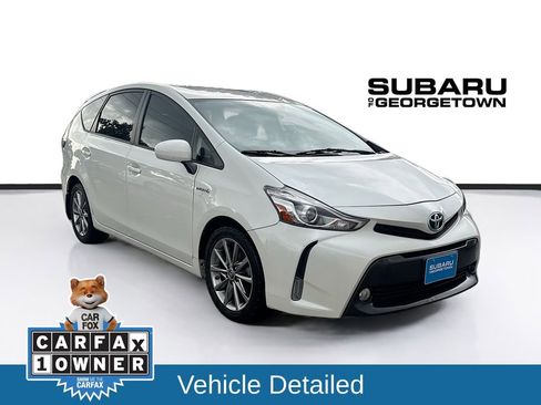 Used 2017 Toyota Prius V Five FWD image 1