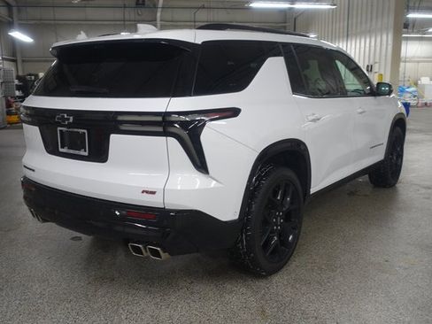 Used 2024 Chevrolet Traverse RS image 7